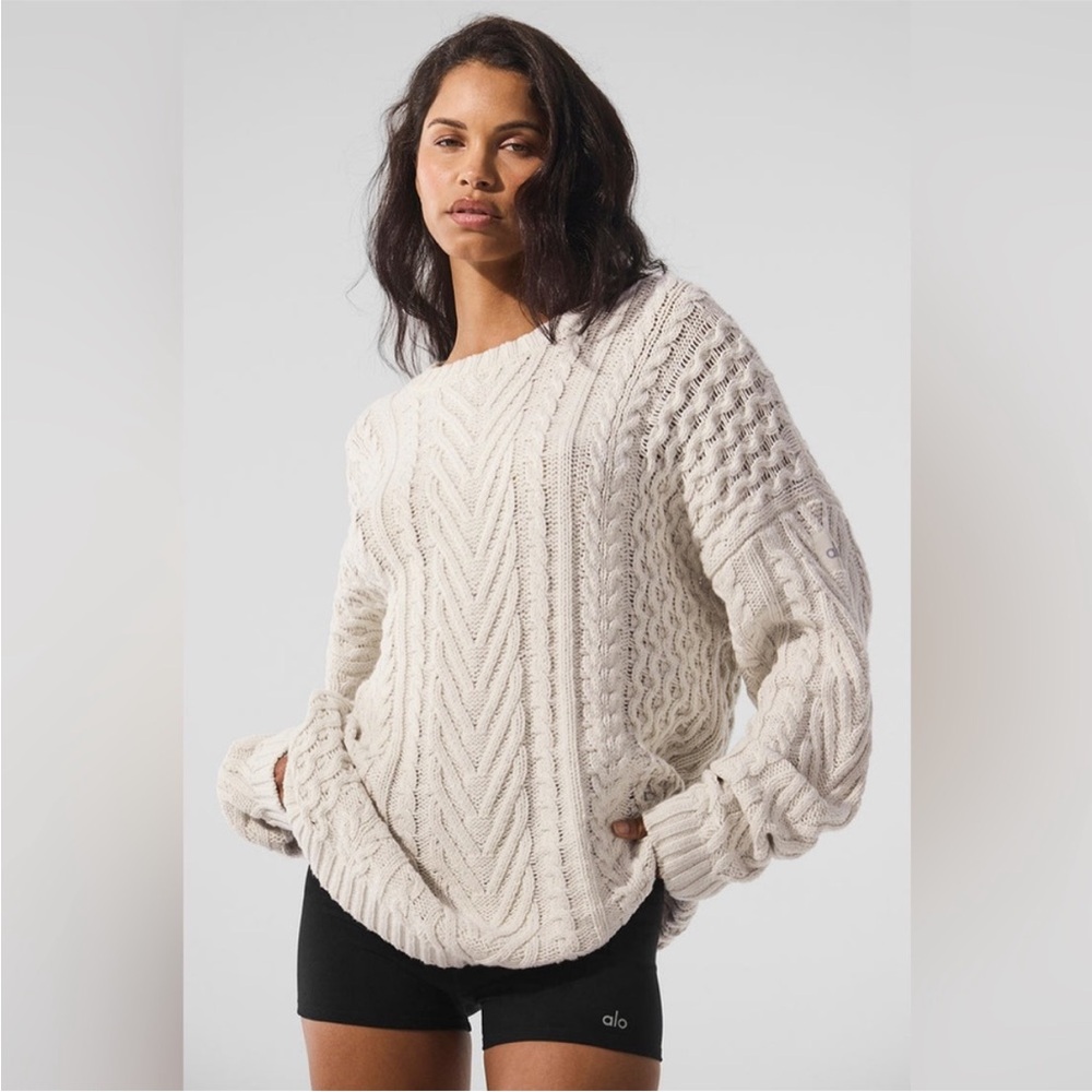 NWT - Free Ship! ALO Yoga Cream Cable-Knit Scoop Neck Sweater